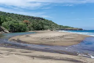 Foto arsip: Perairan di Flores, Nusa Tenggara Timur.