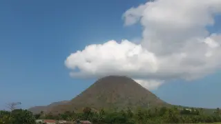 Foto arsip: Gunung Meja in Ende.