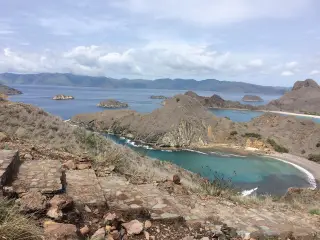 Ilustrasi: Pemandangan Pulau Padar, Nusa Tenggara Timur.