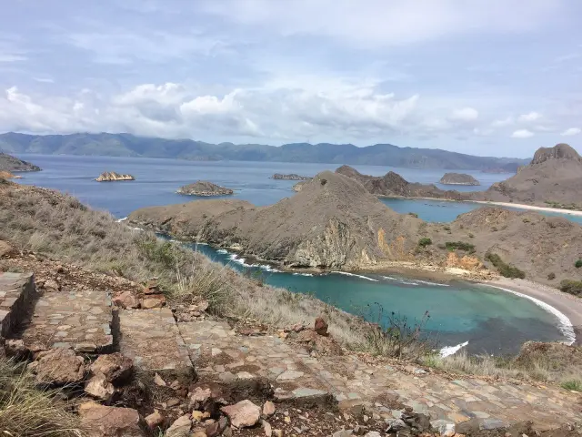 Komodo National Park: Lokasi, Akses, Tarif, dan Aturan Kunjungan